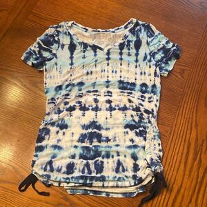 Sunday size extra small tie-dye T-shirt ties on the side see photos, really cute